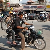 J01_1752 Moped versatility